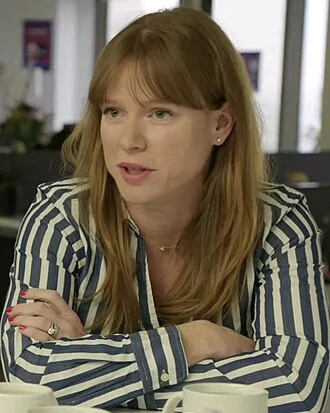 Kate Bedingfield height profile photo