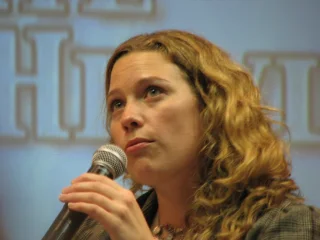 Kate Hewlett height profile photo