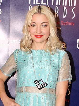 Kate Miller-Heidke height profile photo
