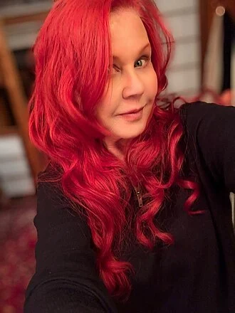 Kate Pierson height profile photo