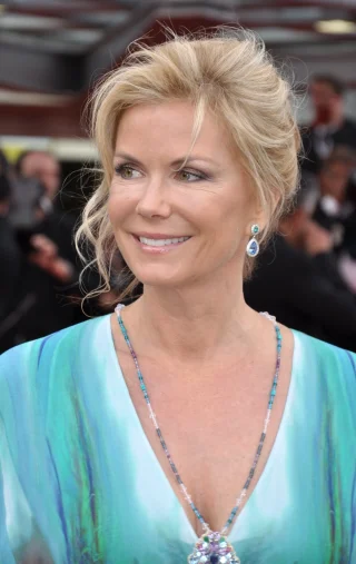 Katherine Kelly Lang height profile photo