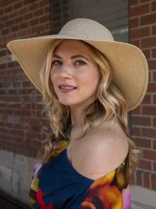 Katheryn Winnick height profile photo