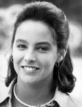Kathleen Quinlan height profile photo