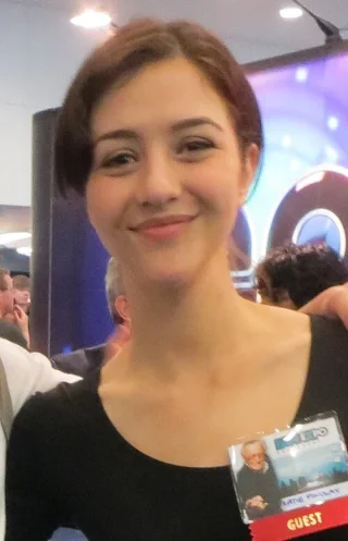 Katie Findlay height profile photo