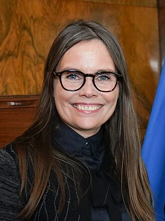 Katrín Jakobsdóttir height profile photo