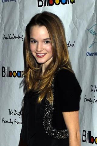 Kay Panabaker height profile photo