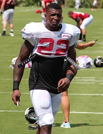 Keanu Neal height profile photo