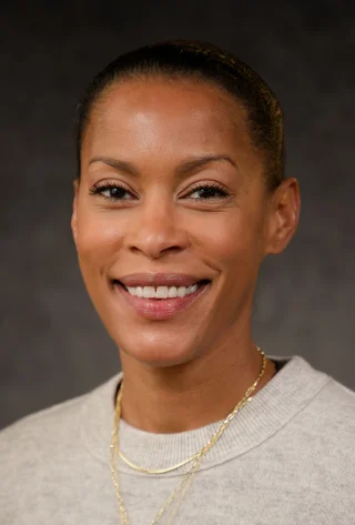 Kearran Giovanni height profile photo