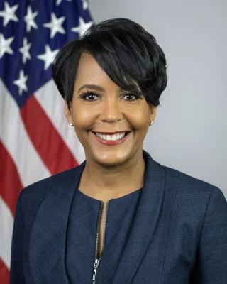 Keisha Lance Bottoms height profile photo