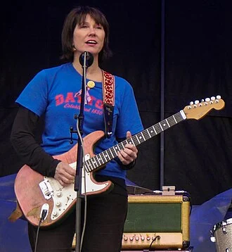 Kelley Deal height profile photo
