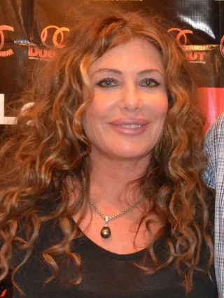 Kelly LeBrock height profile photo
