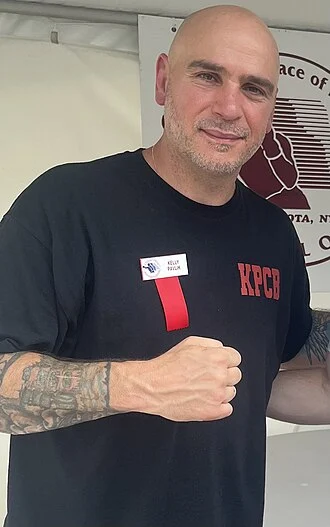 Kelly Pavlik height profile photo