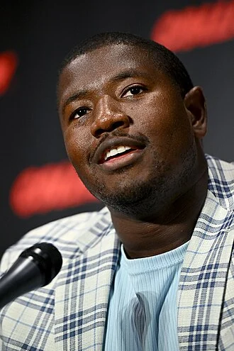 Kelvin Beachum height profile photo