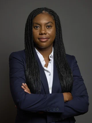 Kemi Badenoch height profile photo