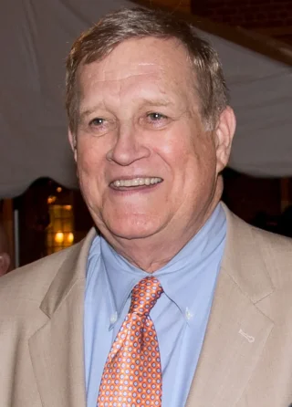 Ken Howard height profile photo