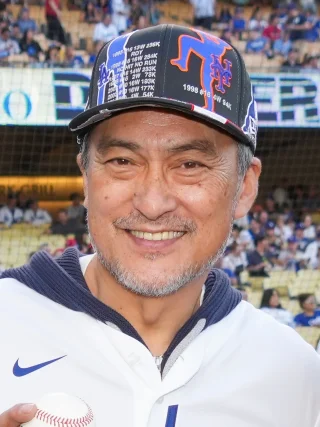 Ken Watanabe height profile photo