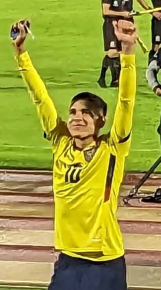 Kendry Páez height profile photo
