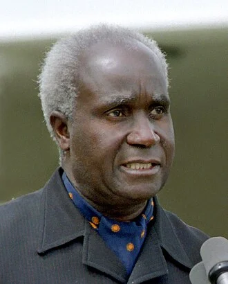 Kenneth Kaunda height profile photo