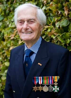 Kenneth Mayhew height profile photo