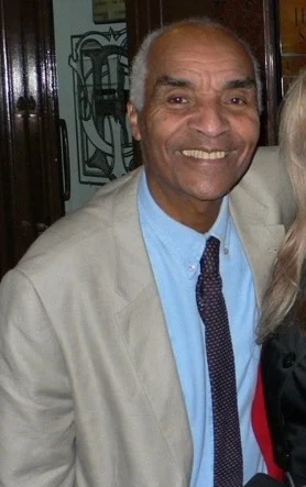Kenny Lynch height profile photo