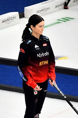 Kerri Einarson height profile photo