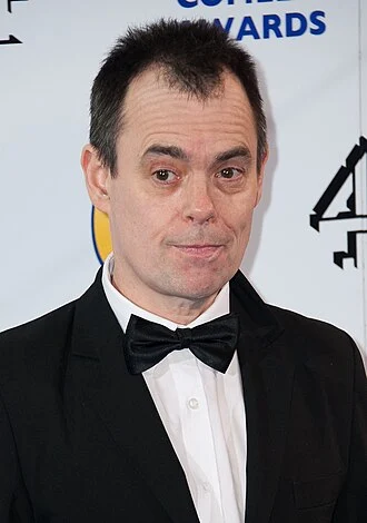 Kevin Eldon height profile photo