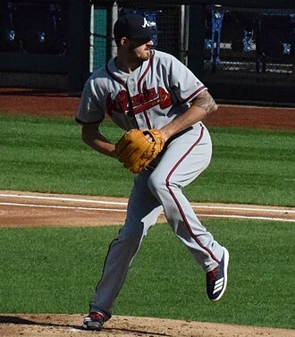 Kevin Gausman height profile photo