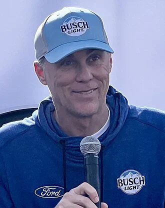 Kevin Harvick height profile photo