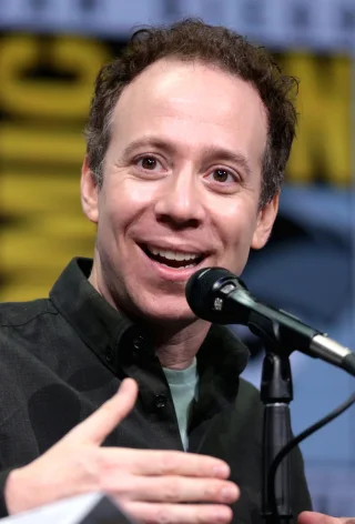 Kevin Sussman height profile photo