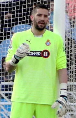 Kiko Casilla height profile photo