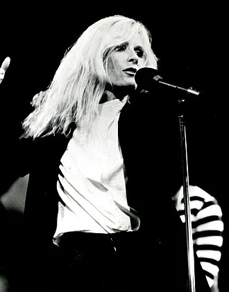 Kim Carnes height profile photo