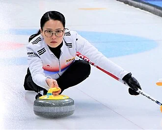 Kim Eun-jung (curler) height profile photo