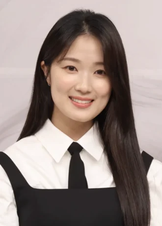 Kim Hye-yoon height profile photo