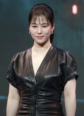 Kim Hyun-joo height profile photo