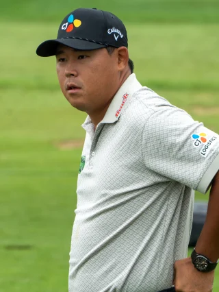 Kim Si-woo height profile photo