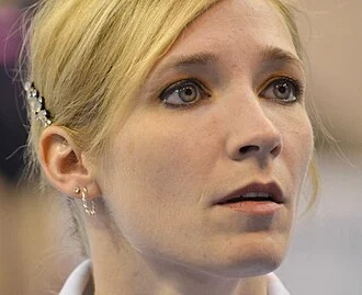 Kim Zmeskal height profile photo