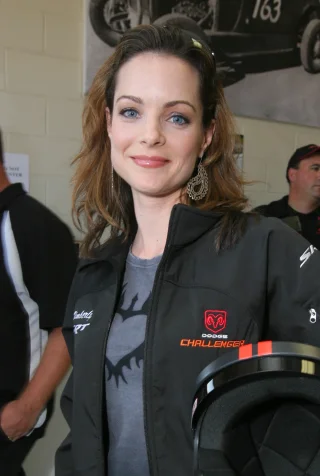 Kimberly Williams-Paisley height profile photo