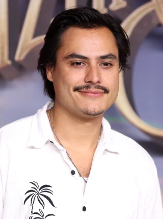 Kiowa Gordon height profile photo