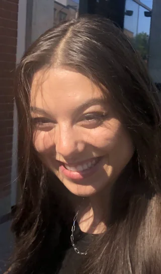 Kira Kosarin height profile photo