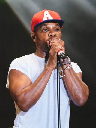 Kirk Franklin height profile photo