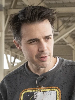 Kris Allen height profile photo