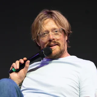 Kris Marshall height profile photo