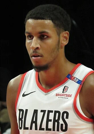 Kris Murray height profile photo
