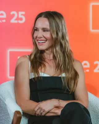 Kristen Bell height profile photo