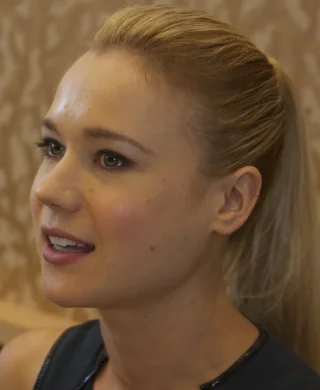 Kristen Hager height profile photo