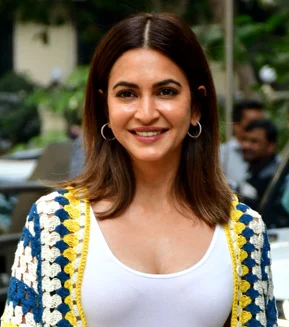 Kriti Kharbanda height profile photo