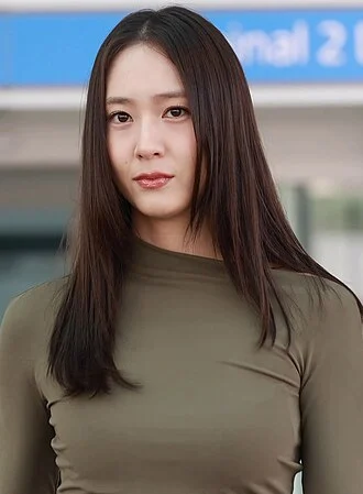 Krystal Jung height profile photo