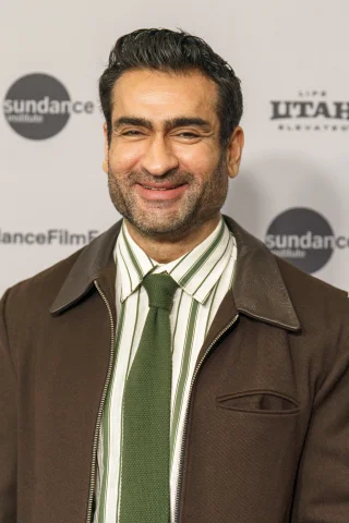 Kumail Nanjiani height profile photo