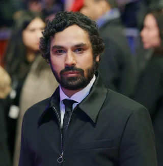 Kunal Nayyar height profile photo