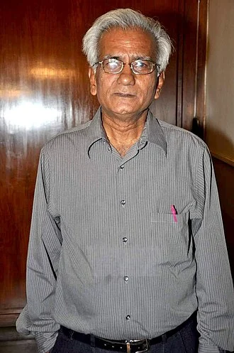 Kundan Shah height profile photo